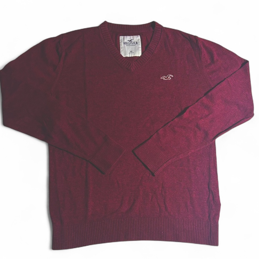 HOLISTER WOMENS V-NECK LIGHTWEIGHT MAROON LONG SLEEVE SWEATER